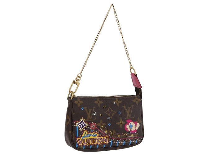 LOUIS VUITTON Monogram Vivienne Mini Pochette Accesorios M69752 Auth 168215SAM Monograma