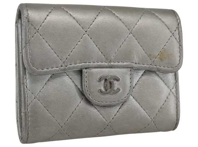 CHANEL Matelasse Card Case Leather Silver CC Auth 171336 Silvery
