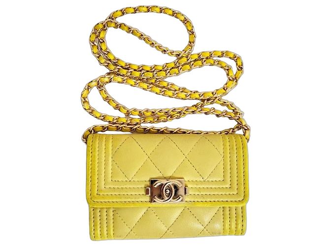 Boy Chanel Chico Acolchado Amarillo