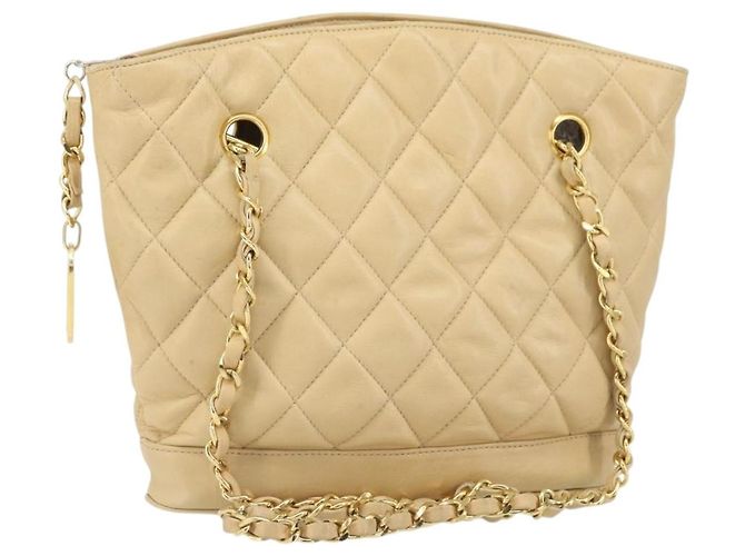 Bolsa de ombro matelassê em couro CHANEL com corrente bege dourada CC Auth 169546 Dourado