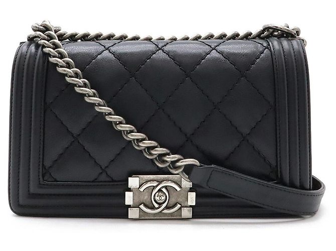 Sac à épaule en cuir Chanel Boy Noir