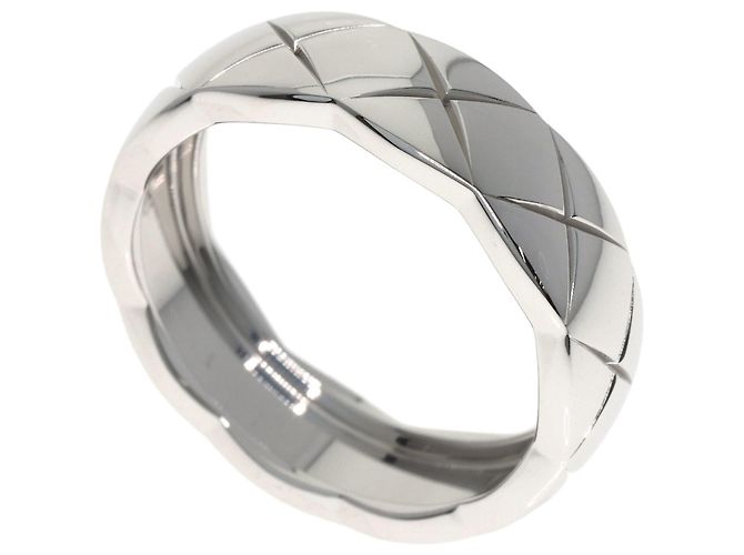 CHANEL Coco Crush Medium Ring in 18K White Gold