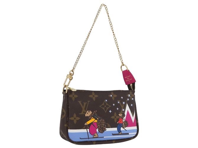 LOUIS VUITTON Mini Pochette Accessori Ski Bear Monogram M67769 168066SAM Monogramma