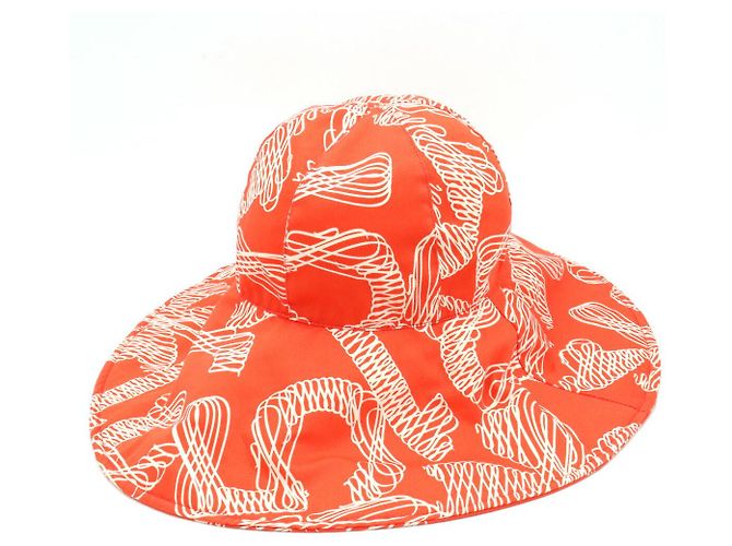 Timeless CHANEL Coco Mark Cotton Hat White Red