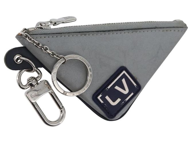 LOUIS VUITTON Monogram Satellite Llave Pouch Plata MP2217 LV Auth 170875