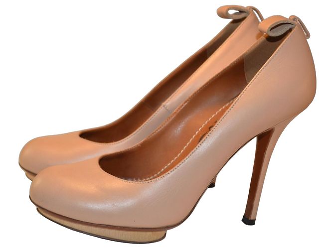 Lanvin Pumps aus beigem Leder Größe 36 IT