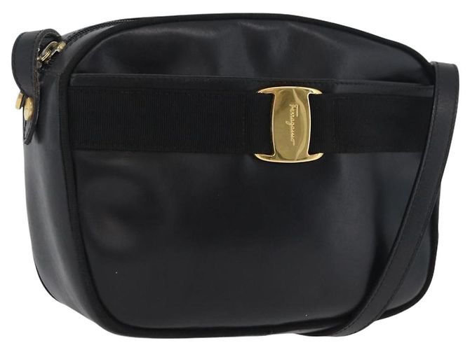 Borsa a Spalla Vala in Pelle Nera e Oro Salvatore Ferragamo Auth BA10794 Nero D'oro