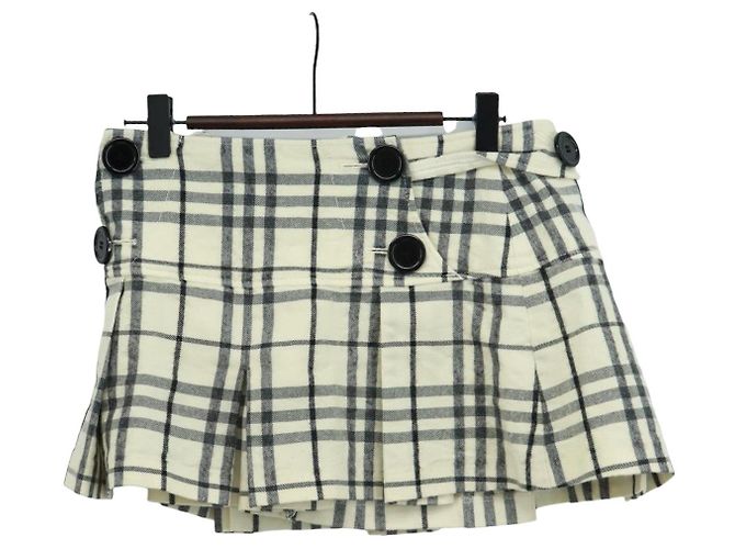Burberry Nova Check Blue Label Rock aus Wolle in Weiß Auth 169946V