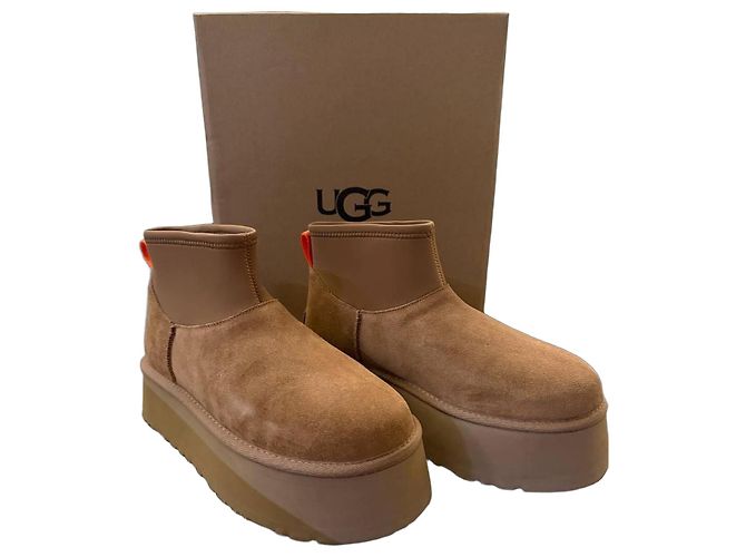 UGG Platform Boots Brown Suede