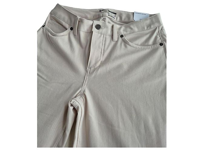 Pantalón beige slim fit Nike golf