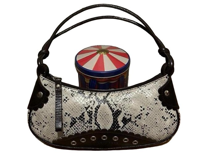 Autre Marque Coccinelle Handtasche aus Leder mit Python-Effekt Schwarz Weiß Python drucken 