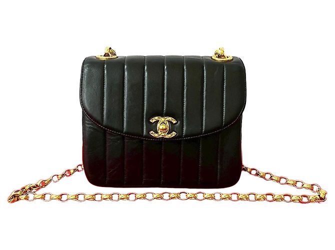 Timeless Borsa a Spalla Chanel Coco in Pelle di Agnello Nero