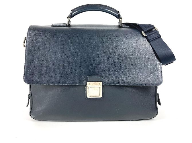 Bolsa Louis Vuitton Taiga Vasili GM Azul marinho