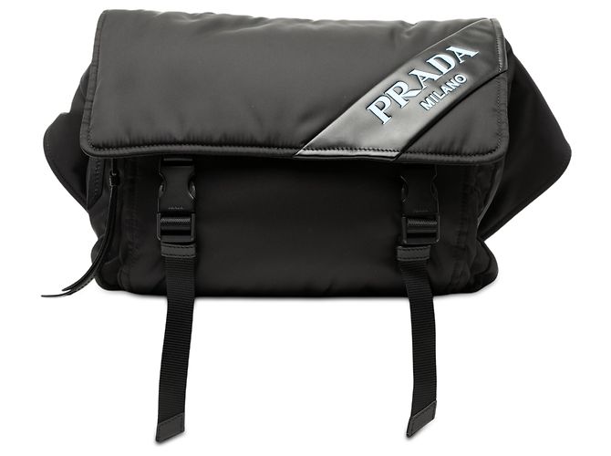 Double Bolsa de cinto de dupla fivela em tessuto preto macio com acabamento em couro de bezerro Prada