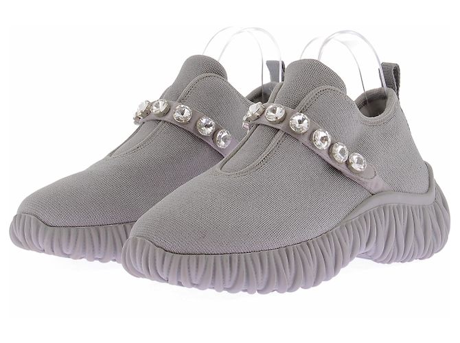 Miu Miu Baskets grises à ornements