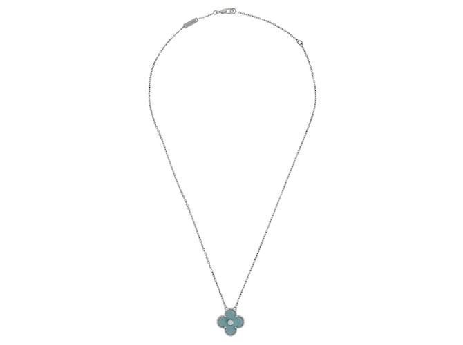 Collana Pendente Vintage Alhambra Van Cleef & Arpels in Oro Bianco 18K e Porcellana Céladon Verde di Sèvres con Diamante Argento 