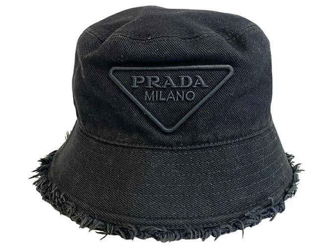 Chapéu bucket preto Prada