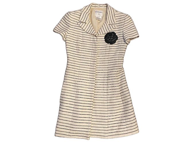 Giacca Chanel a righe con camelia Nero Beige