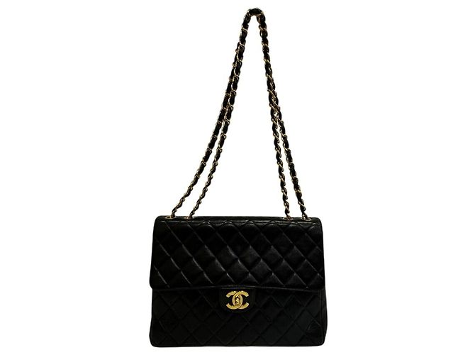 Borsa a Spalla CHANEL Deca Matelassé in Nero