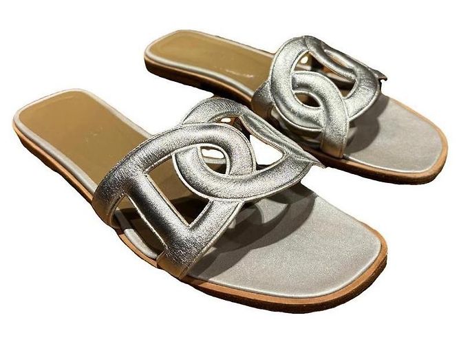 Sandali Aloha Hermès in pelle argentata Argento
