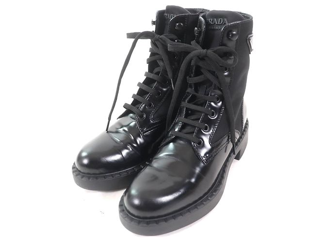 Botas de couro escovado com logo triangular em Re-Nylon da Prada Preto