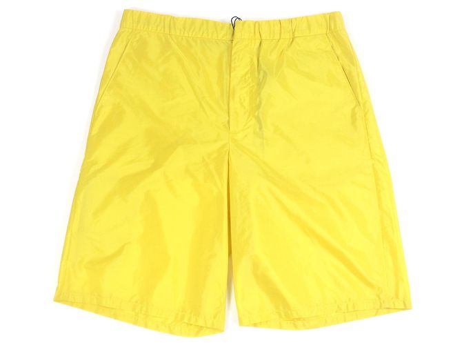 Pantalones cortos Prada de poliamida reciclada Amarillo