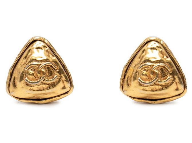 Brincos de Clip Triângulo Coco Mark da Chanel Dourado