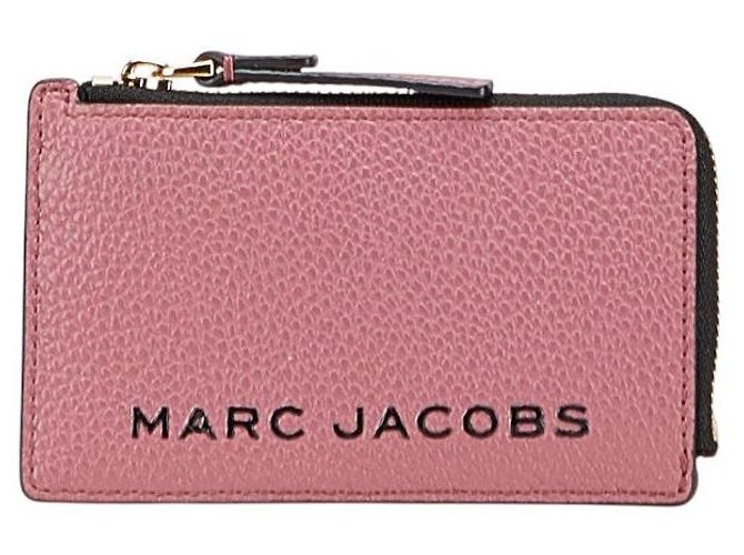 MARC JACOBS El Estuche de Monedas y Tarjetas Bold de Cuero