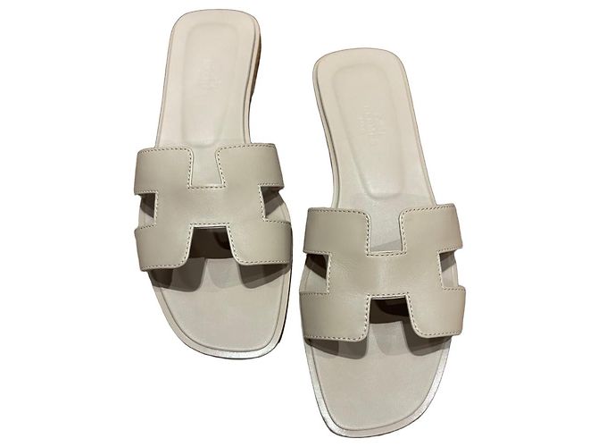 Sandali Oran Hermès in pelle beige