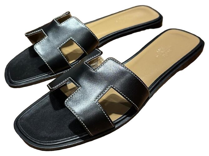 Sandali Hermès Oran in pelle nera Nero
