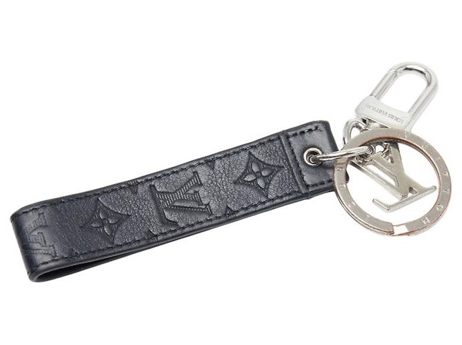 Chaveiro Dragonne Monogram Shadow Louis Vuitton Preto Prata