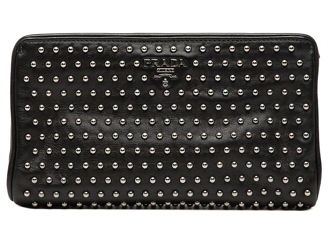 Clutch in pelle nera con borchie e chiusura Prada Nero