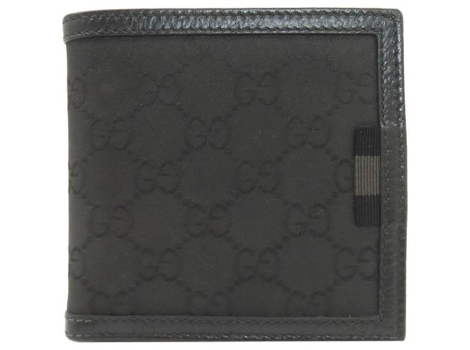 Billetera bifold de nylon negro para mujer Gucci