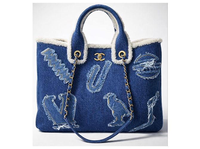 Chanel 19A Nova York Egito Denim Shearling Hieróglifo Coco Bolsa de Compras Azul Dourado Gold hardware