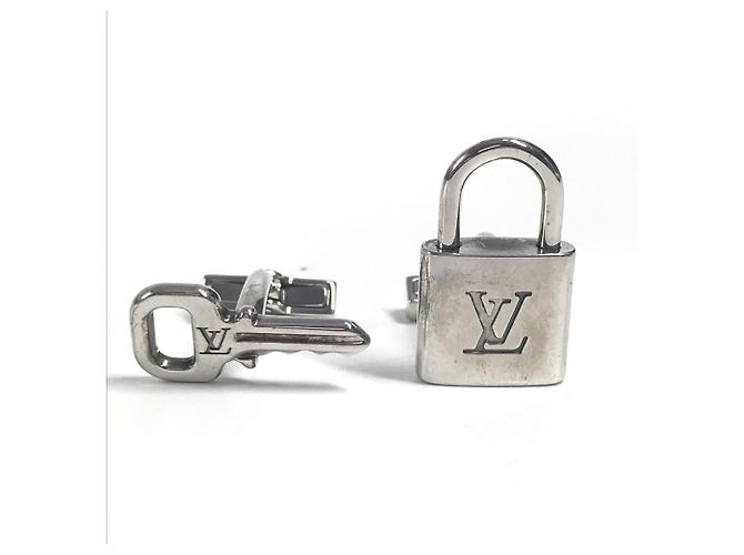 CAIXA DAMIER LOUIS VUITTON com Botão de Punho Cadena e Chave, Abotoaduras para Homens em Prata