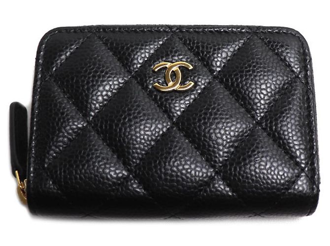 Portafoglio con zip classico di Chanel Nero