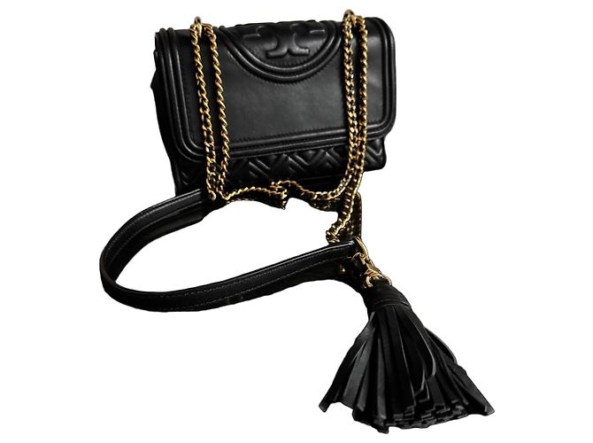 Tory Burch Bolsa de ombro de couro preto matelassê com corrente dourada