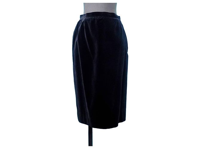 Yves Saint Laurent Jupe en velours noir SAINT LAURENT Rive Gauche
