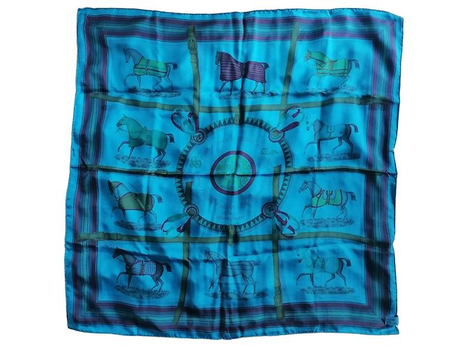Pañuelo Hermès de seda turquesa diseño de caballo 86x86