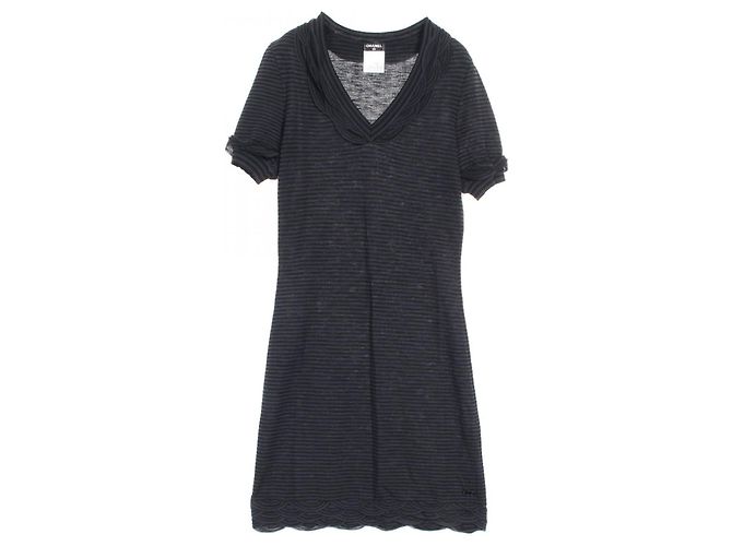 Timeless Chanel Kleid aus Viskose Schwarz Grau