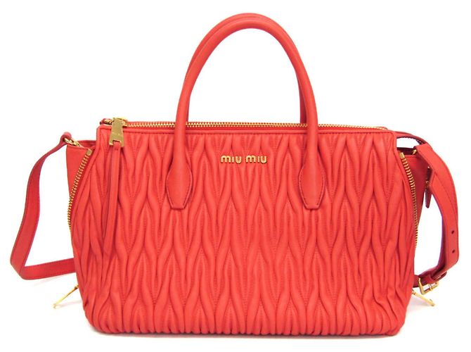 Bolsa de couro Matelassé Miu Miu em rosa salmão