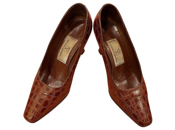 Tacchi Valentino Garavani Marrone