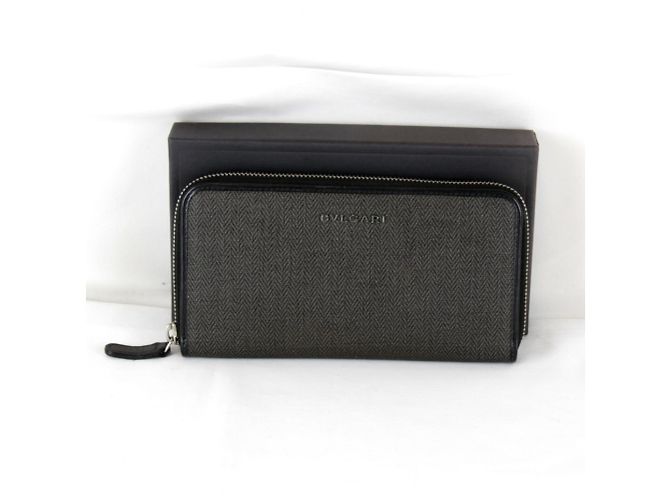 Bulgari Bvlgari Weekend Round Zip Long Wallet Black