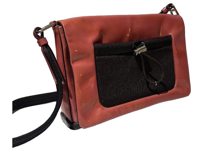 Sac Prada (modèle B10329, Vernice + Gomma, couleur rose)