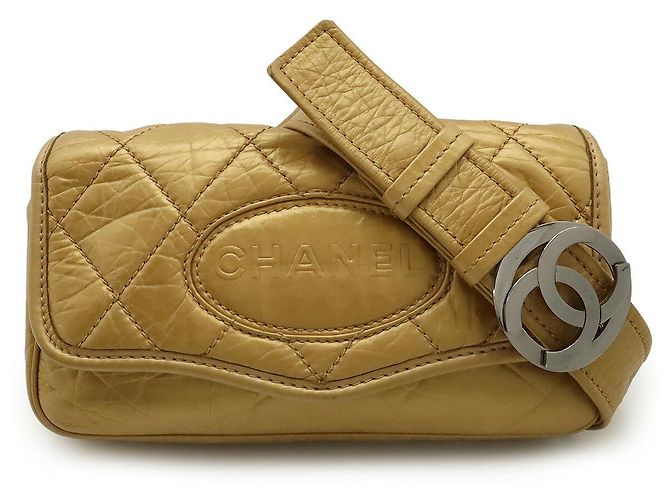 Bolsa de Ombro em Couro de Bezerro Chanel Coco Mark Dourado