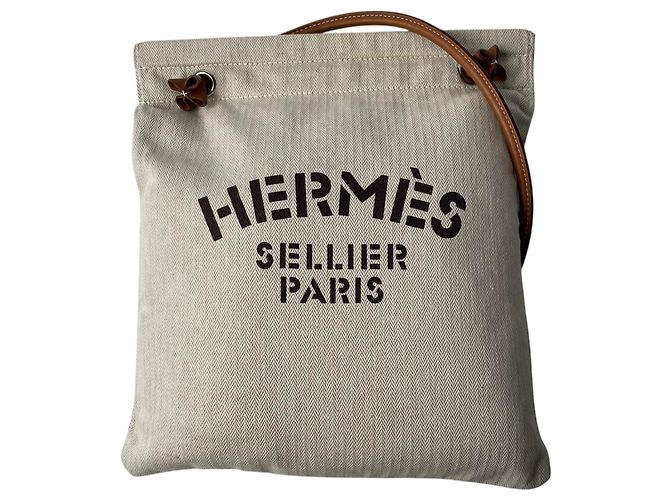 Bolsa de Ombro Aline MM da Hermès Bege