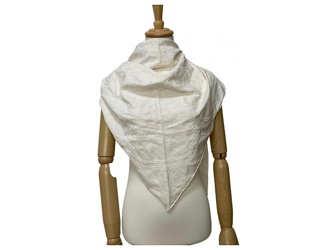Silk In Hermès Cachecol Geant Triangular Bordado com Contas para Mulheres Hermes Branco