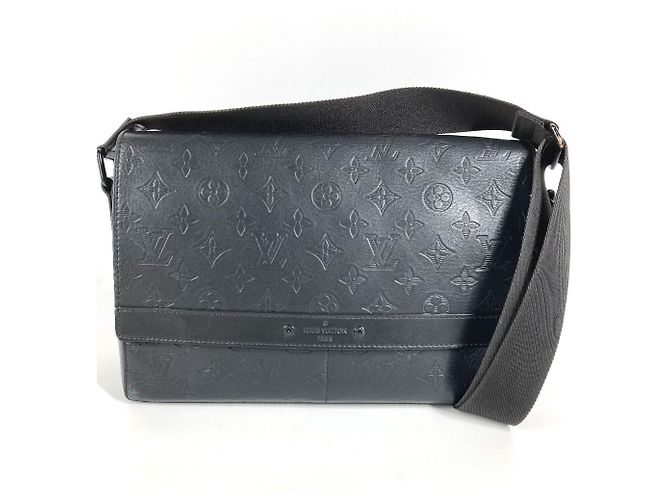 Sac messager Monogram Shadow Sprinter de Louis Vuitton Noir