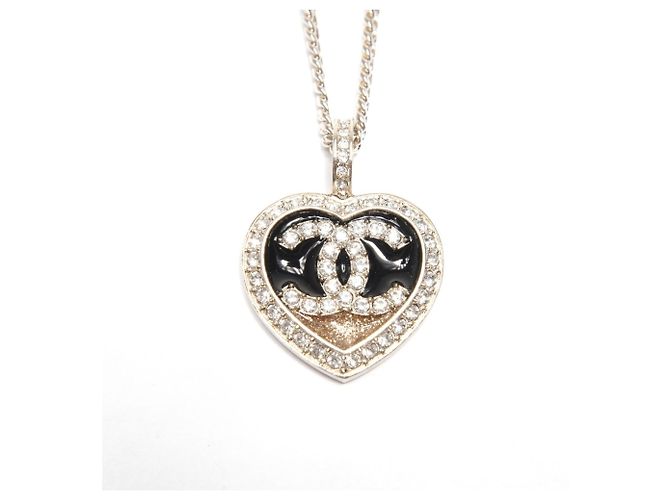 Collana con cuore in strass e logo Coco C23B di Chanel D'oro