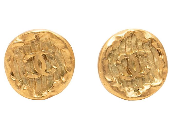 Timeless Orecchini vintage a clip Coco Mark di Chanel D'oro